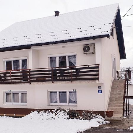 Apartman Sofia Otočac Екстериор снимка