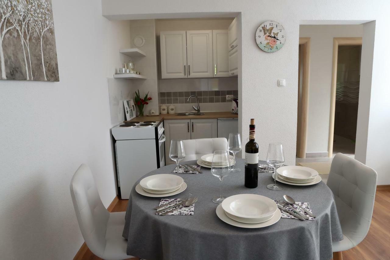 Apartman Sofia Otočac Екстериор снимка
