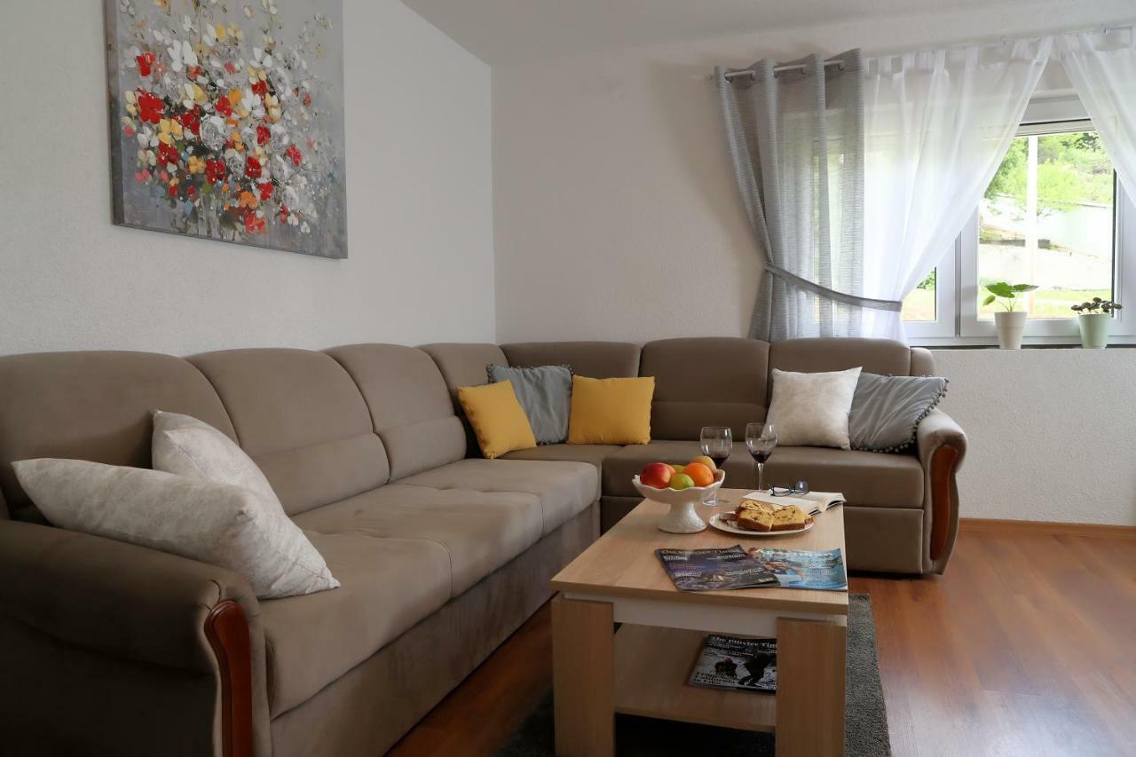 Apartman Sofia Otočac Екстериор снимка